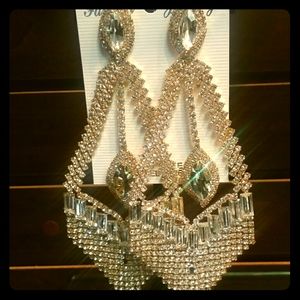 Gorgeous Chandelier Earrings